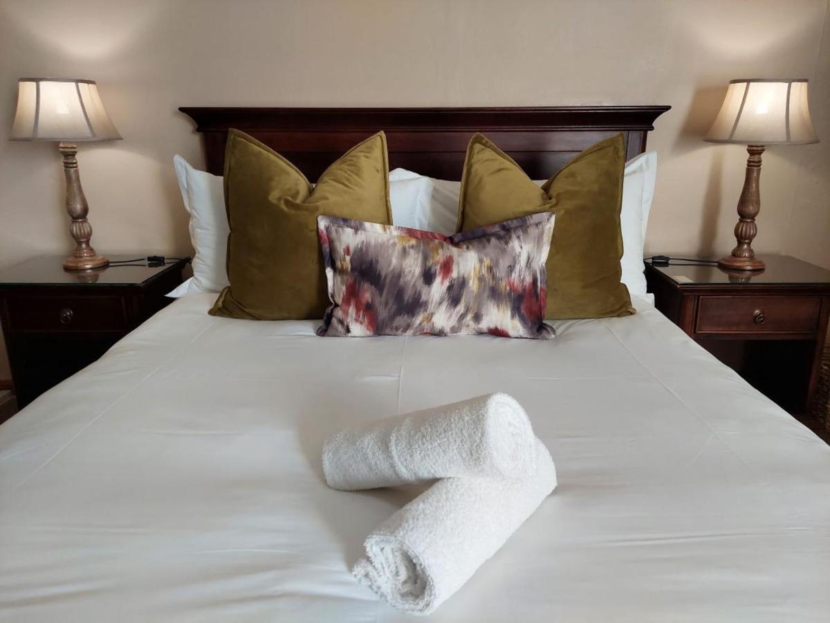 Aloes Guest House 62 On Meintjies Middelburg  エクステリア 写真