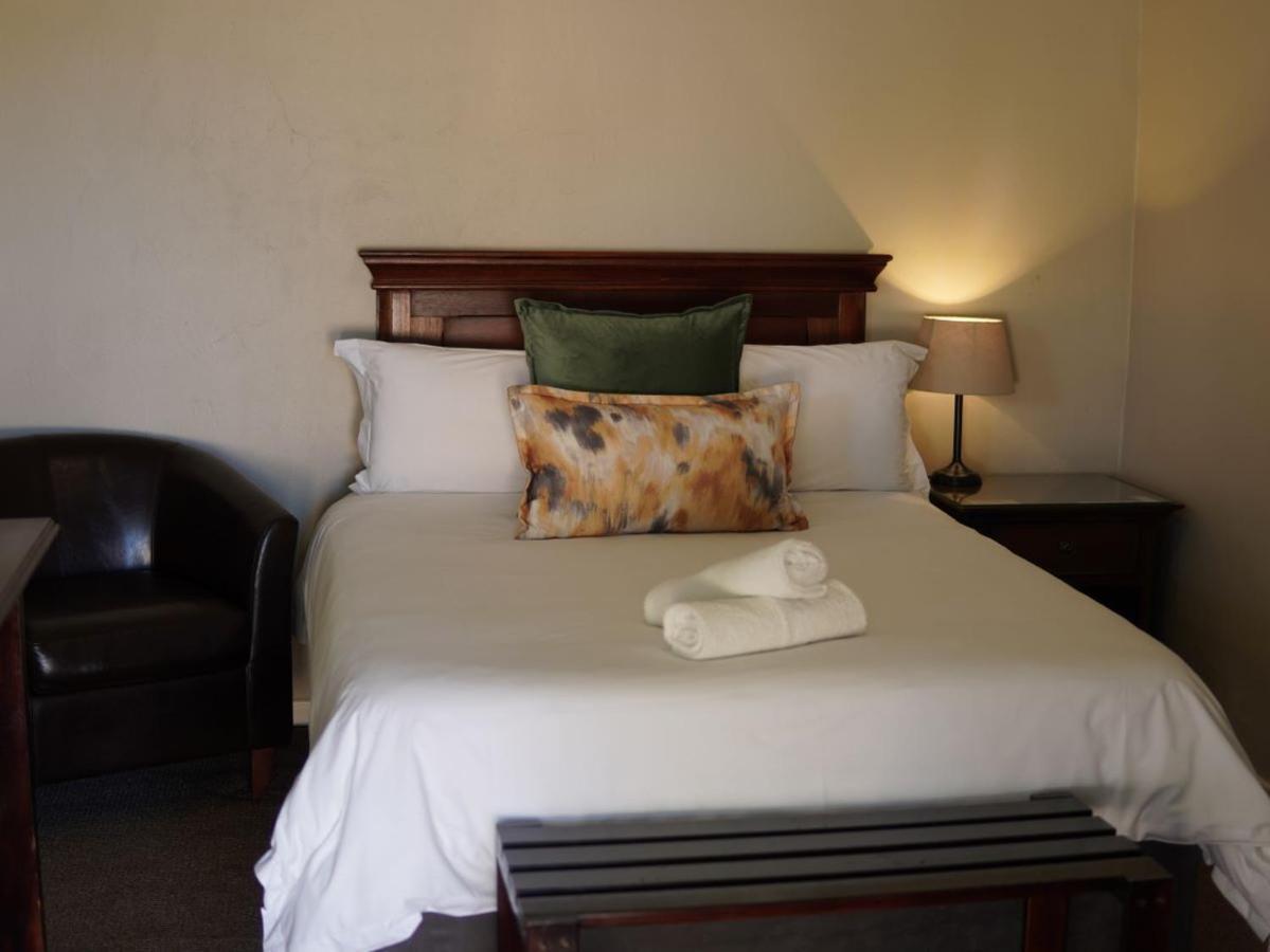 Aloes Guest House 62 On Meintjies Middelburg  エクステリア 写真